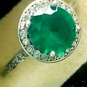 Elegant Silver and Green Gemstone Ring